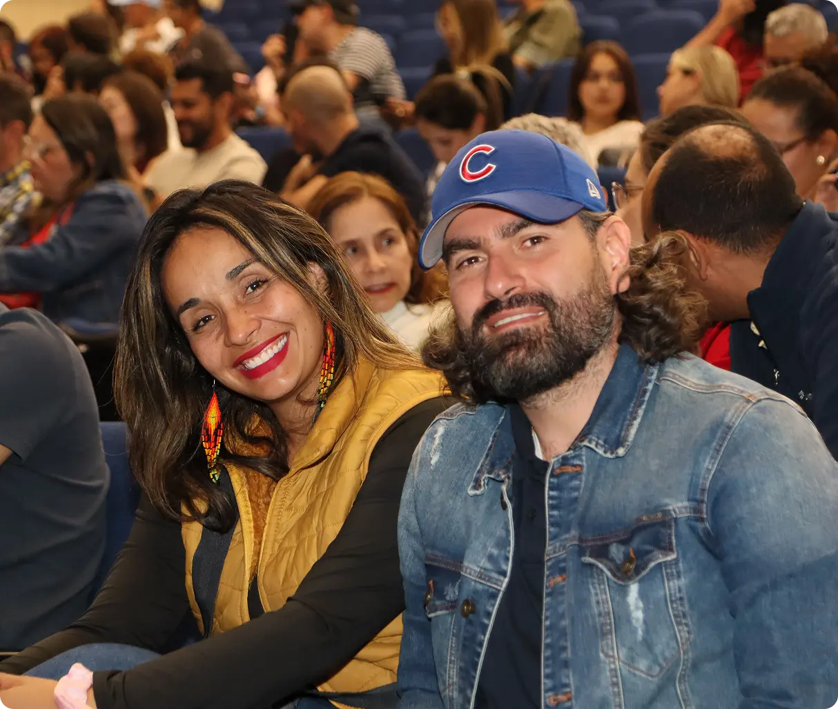 Pareja en el teatro